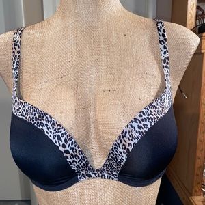 Victoria‘s Secret Bra ~ Push Up ~ 34 D